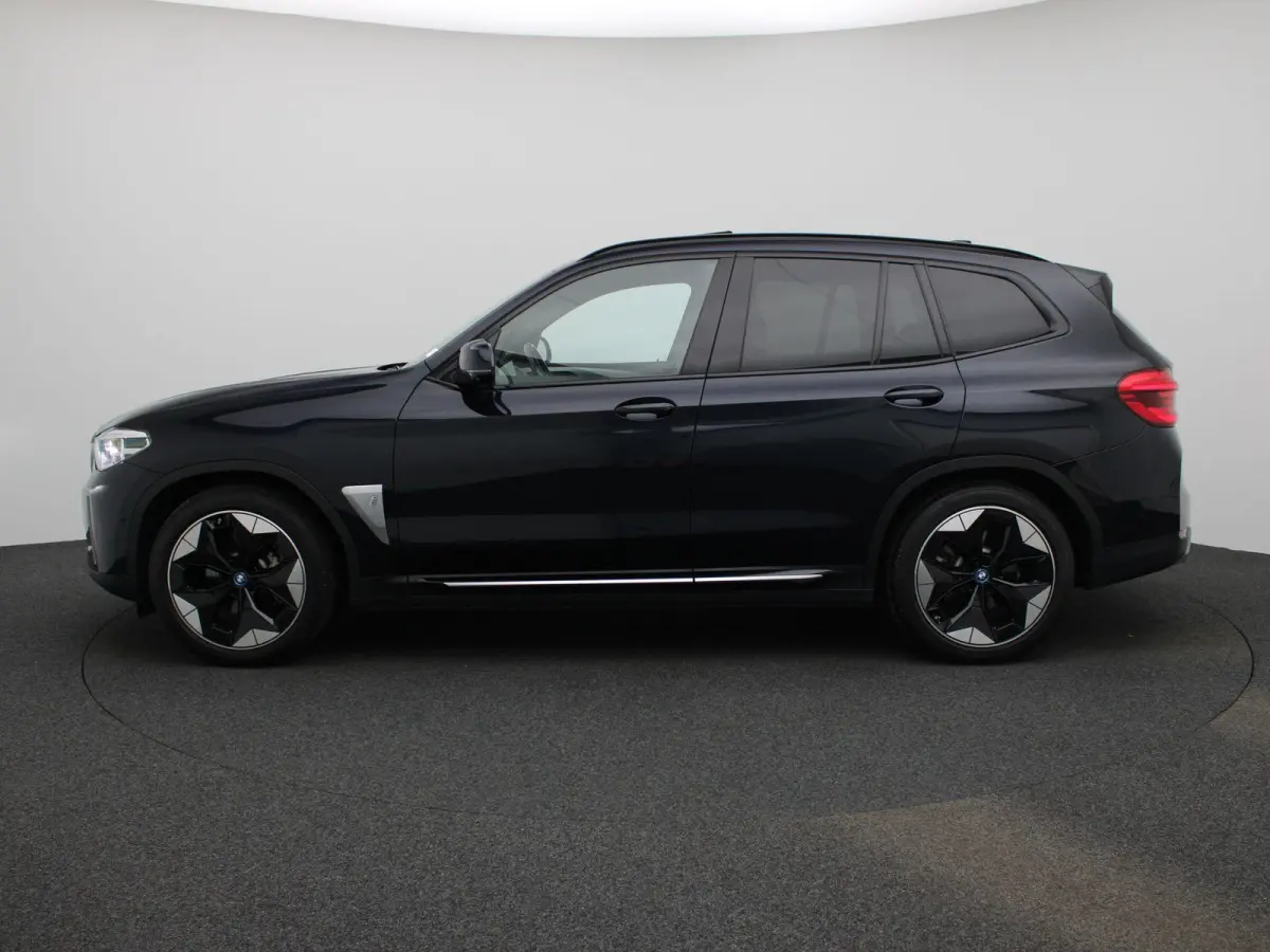 High Executive 80 kWh | Apple Carplay / Android Auto | Panoramadak | Stoelverwarming | Camera | Trekhaak |