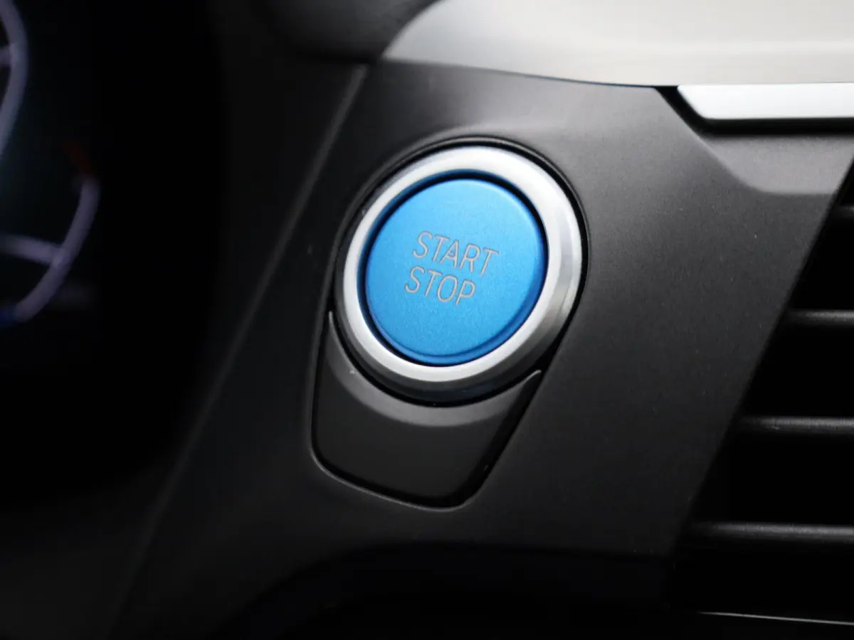 High Executive 80 kWh | Apple Carplay / Android Auto | Panoramadak | Stoelverwarming | Camera | Trekhaak |