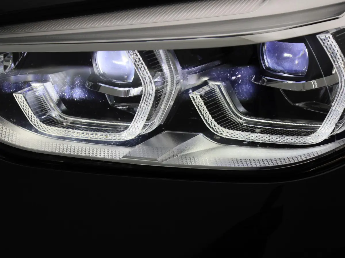 High Executive 80 kWh | Apple Carplay / Android Auto | Panoramadak | Stoelverwarming | Camera | Trekhaak |