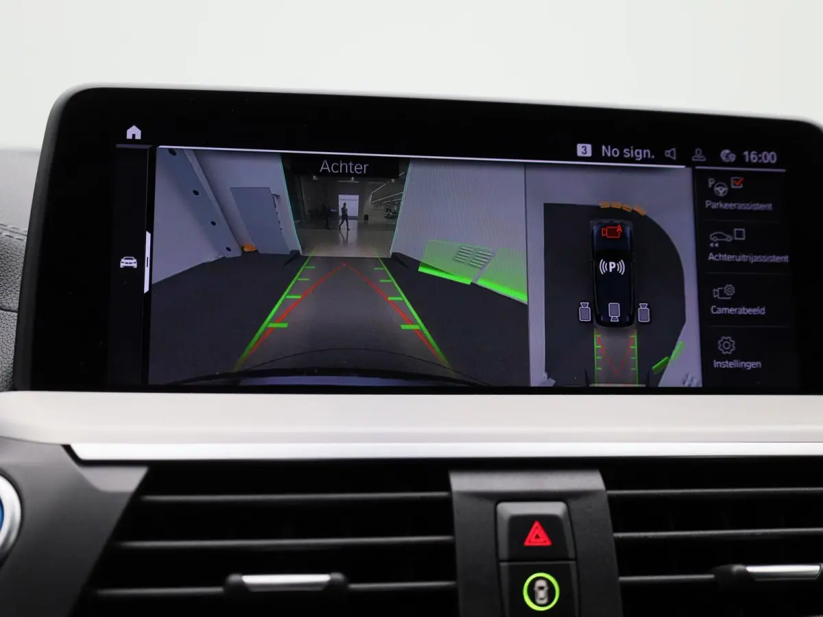 High Executive 80 kWh | Apple Carplay / Android Auto | Panoramadak | Stoelverwarming | Camera | Trekhaak |