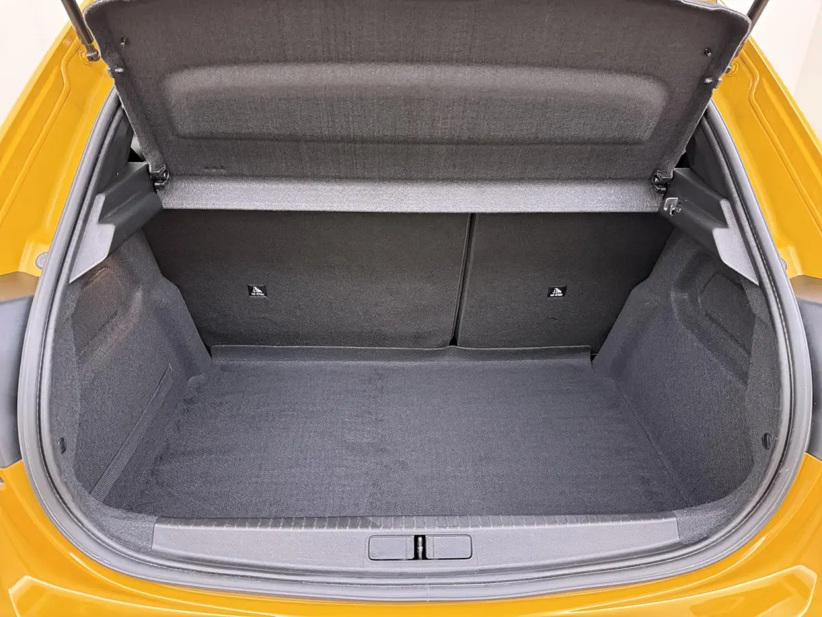Allure Pack 50 kWh 136pk | Accu 94% | Navigatie | Camera achter | Cruise control adaptief | 3D i-Cockpit | Automatische airco | Apple Carplay en Android auto