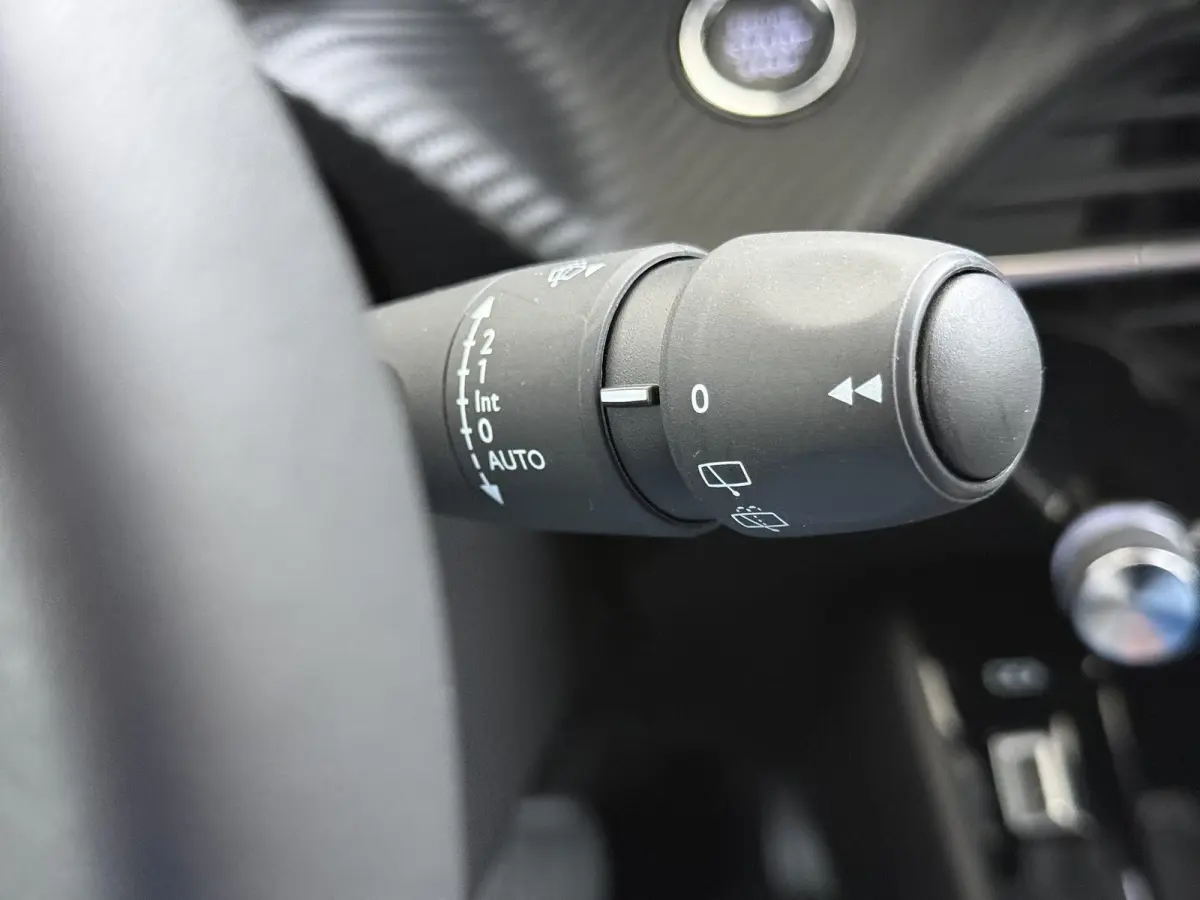 Allure Pack 50 kWh 136pk | Accu 94% | Navigatie | Camera achter | Cruise control adaptief | 3D i-Cockpit | Automatische airco | Apple Carplay en Android auto