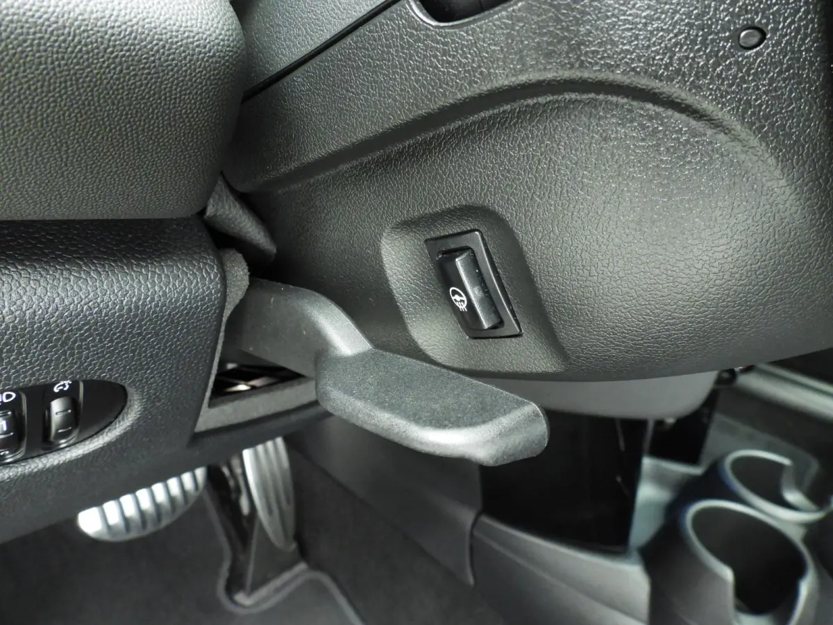 2.0 John Cooper Works Essential | Harman-Kardon | Head-Up | 18" JCW Circuit Spoke | Comfort Access | Panoramadak | Stoelverwarming | Stuurwielrand verwarmd |