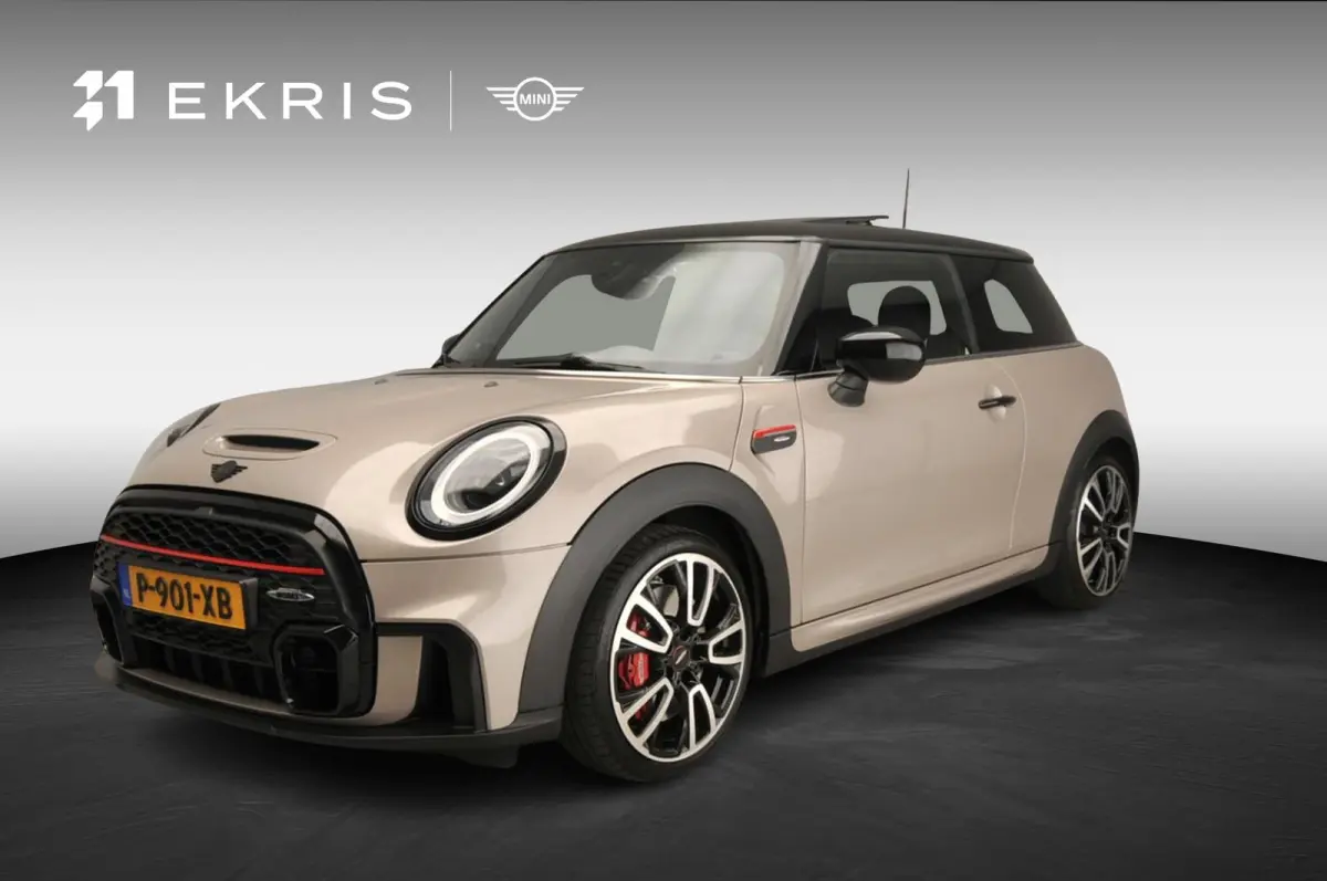2.0 John Cooper Works Essential | Harman-Kardon | Head-Up | 18" JCW Circuit Spoke | Comfort Access | Panoramadak | Stoelverwarming | Stuurwielrand verwarmd |