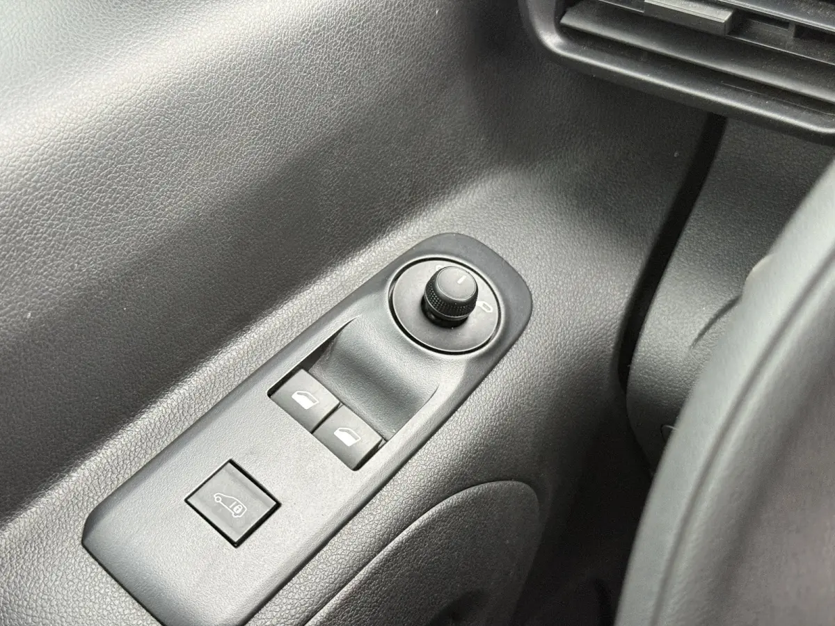 50kWh 136PK Elektrisch 50kWh 280km WLTP 136PK L1 Snelladen Climate Control Cruise Control Achteruitrijcamera