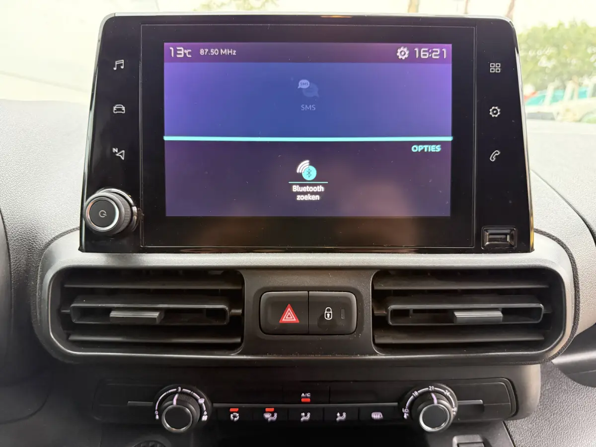 50kWh 136PK Elektrisch 50kWh 280km WLTP 136PK L1 Snelladen Climate Control Cruise Control Achteruitrijcamera