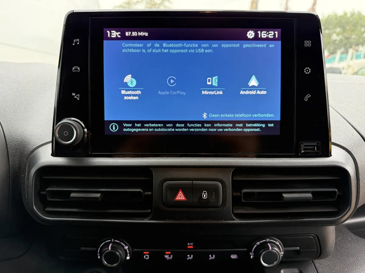 50kWh 136PK Elektrisch 50kWh 280km WLTP 136PK L1 Snelladen Climate Control Cruise Control Achteruitrijcamera