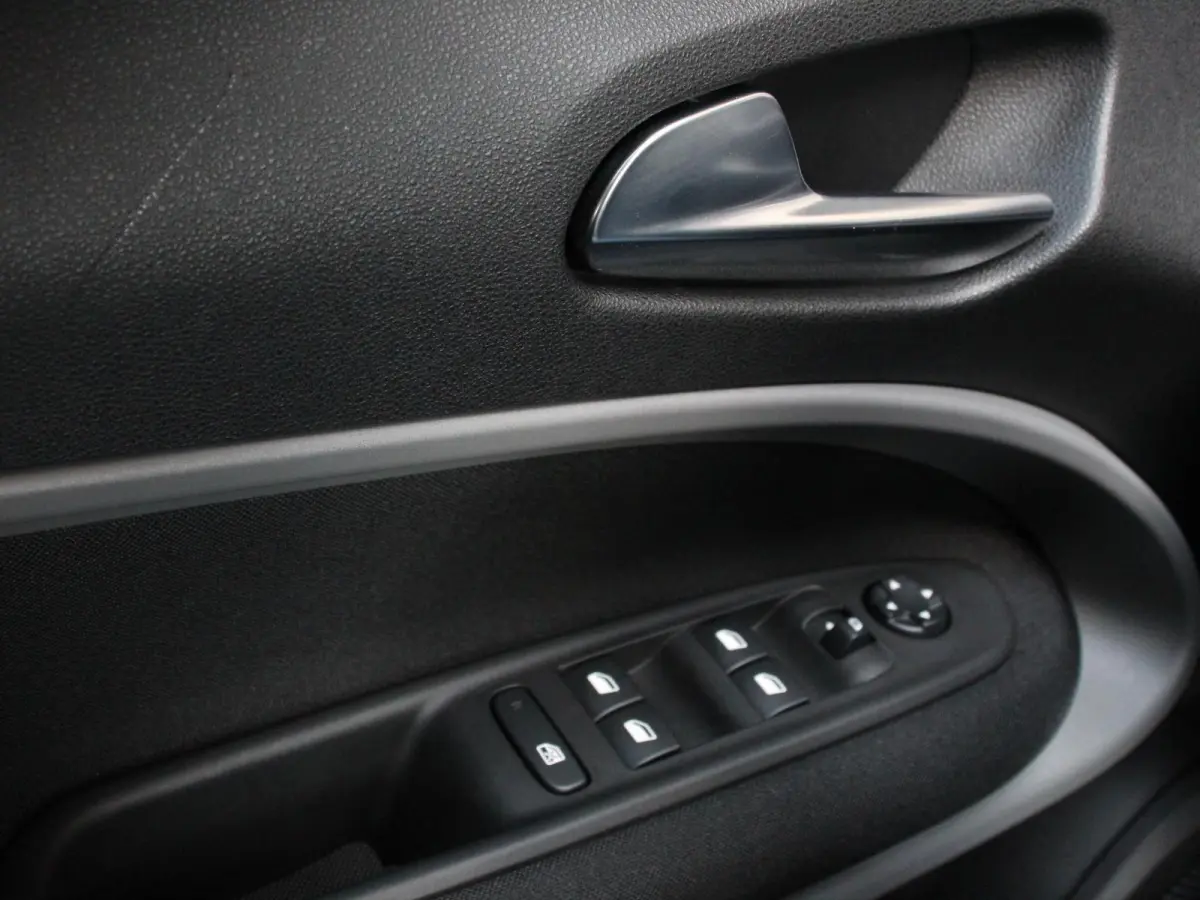 Longitude 54 kWh Automaat SOH 96% Navigatie Apple Carplay/ Android Auto Parkeersensor achter Cruise Control Full LED Virtual Cockpit Climate Control