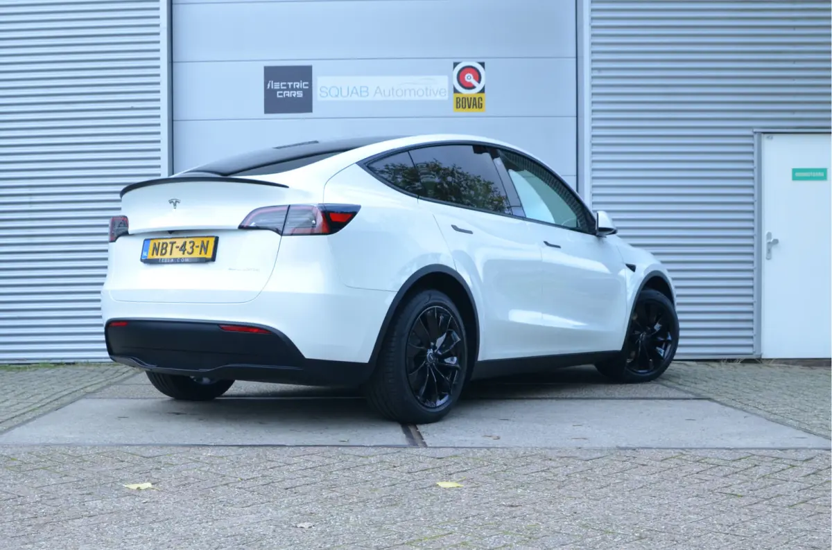 Long Range AWD 75 kWh Trekhaak (1.600kg), AutoPilot3.0 Ryzen