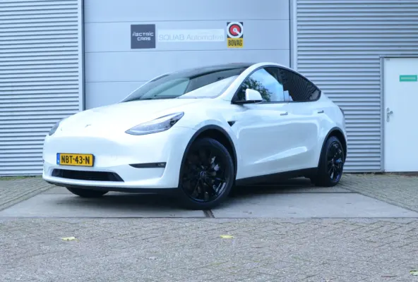 Long Range AWD 75 kWh Trekhaak (1.600kg), AutoPilot3.0 Ryzen
