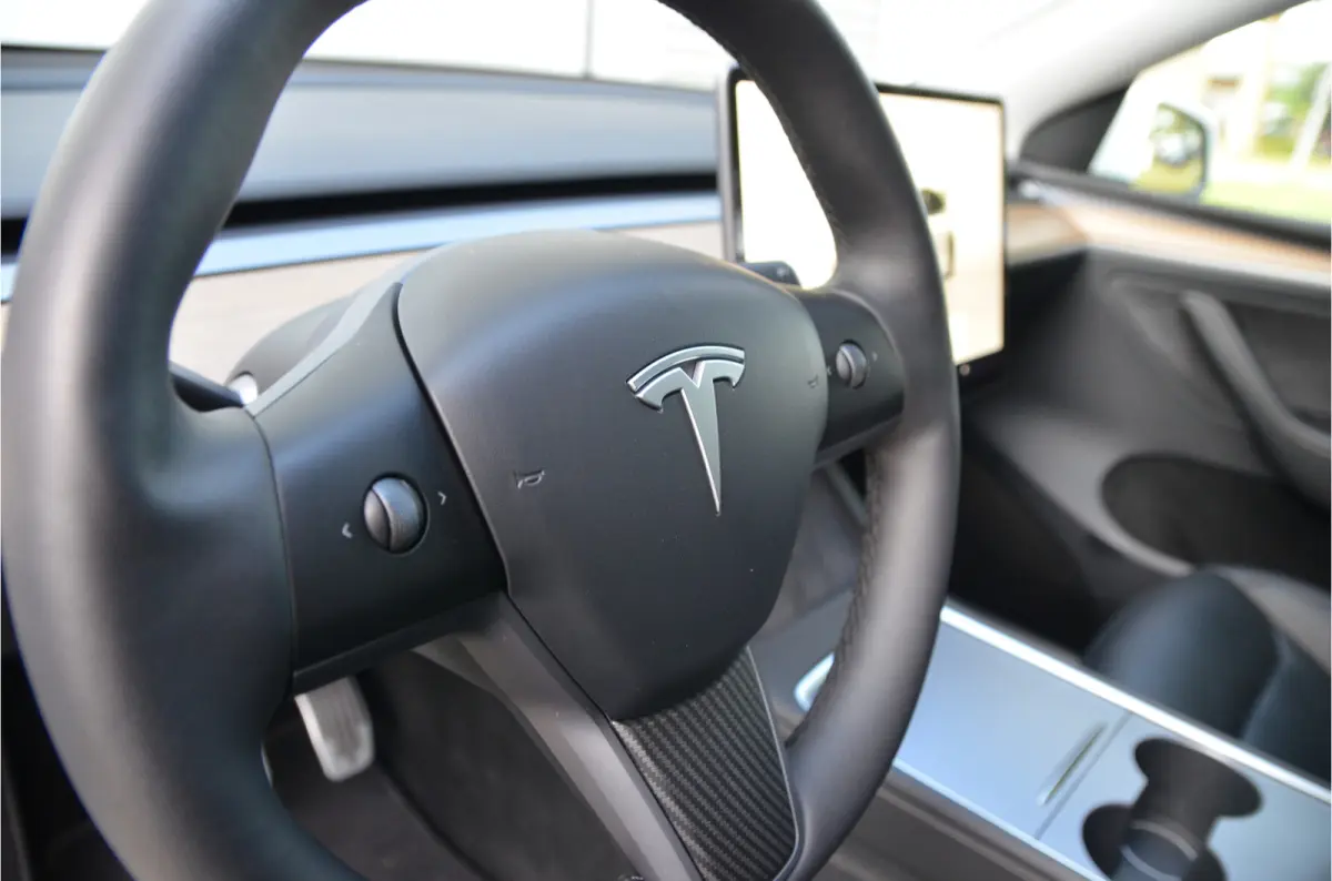 Long Range AWD 75 kWh Trekhaak (1.600kg), AutoPilot3.0 Ryzen