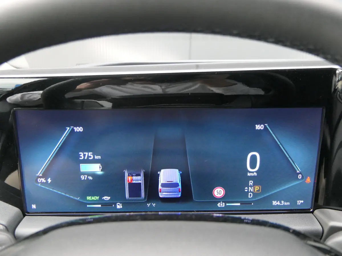 340 L2H1 Limited 71 kWh | LED Koplampen | Stoelverwarming | Lichtmetalen Velgen | CarPlay/Android Auto | Camera