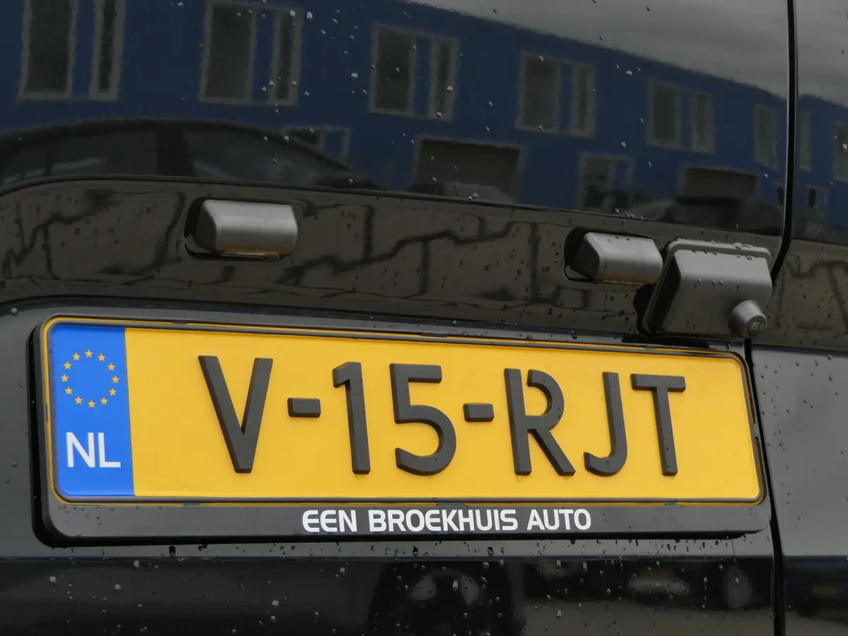 340 L2H1 Limited 71 kWh | LED Koplampen | Stoelverwarming | Lichtmetalen Velgen | CarPlay/Android Auto | Camera