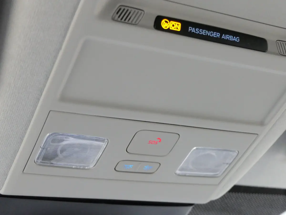 340 L2H1 Limited 71 kWh | LED Koplampen | Stoelverwarming | Lichtmetalen Velgen | CarPlay/Android Auto | Camera