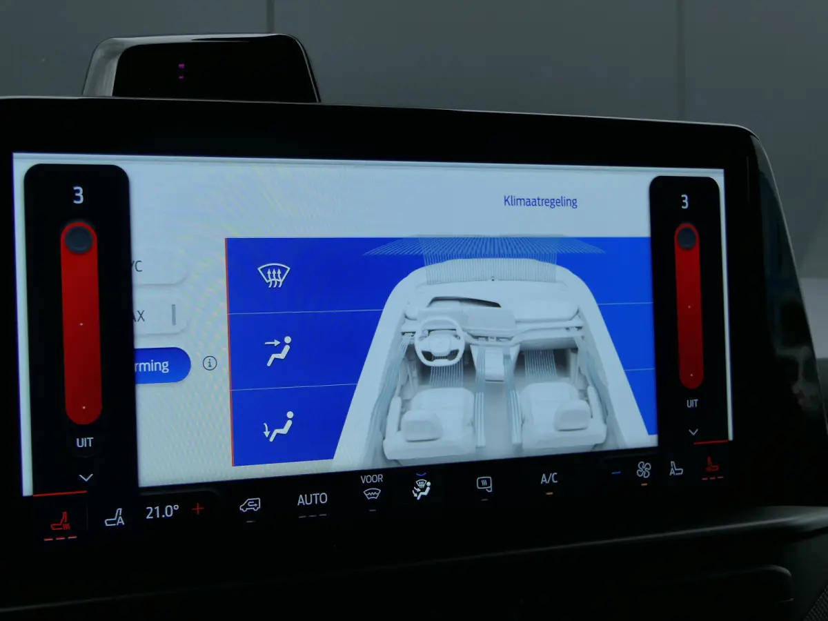 340 L2H1 Limited 71 kWh | LED Koplampen | Stoelverwarming | Lichtmetalen Velgen | CarPlay/Android Auto | Camera