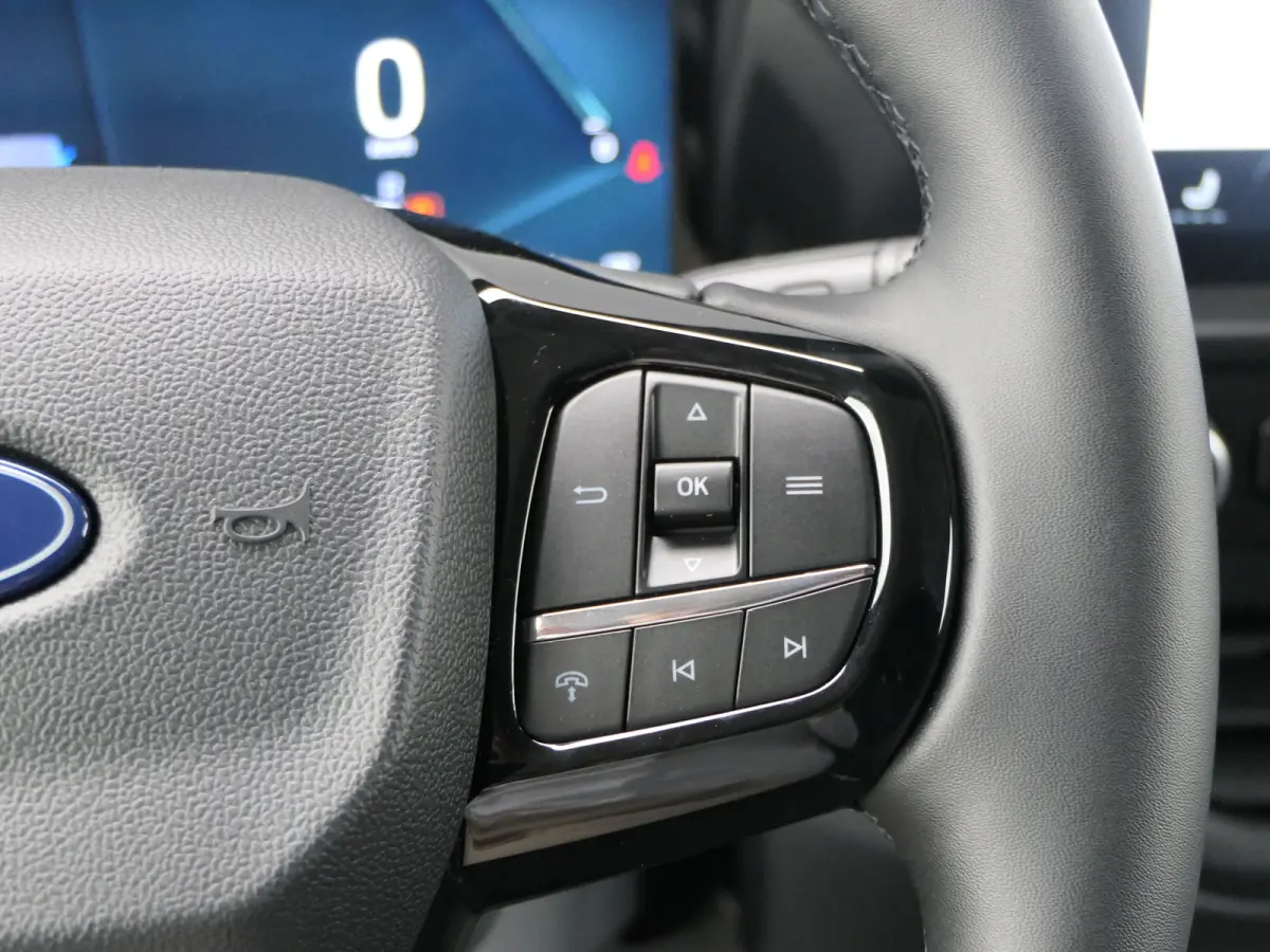 340 L2H1 Limited 71 kWh | LED Koplampen | Stoelverwarming | Lichtmetalen Velgen | CarPlay/Android Auto | Camera