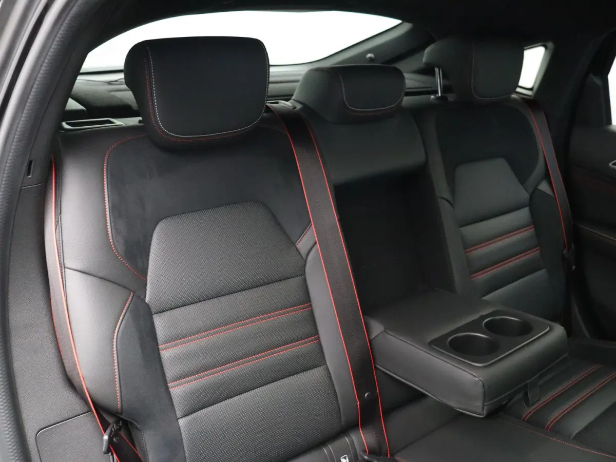 mild hybrid 160 R.S. line | Schuif\kanteldak | Stoel-stuur verwarming | Achteruitrijcamera | Adaptieve cruise control |