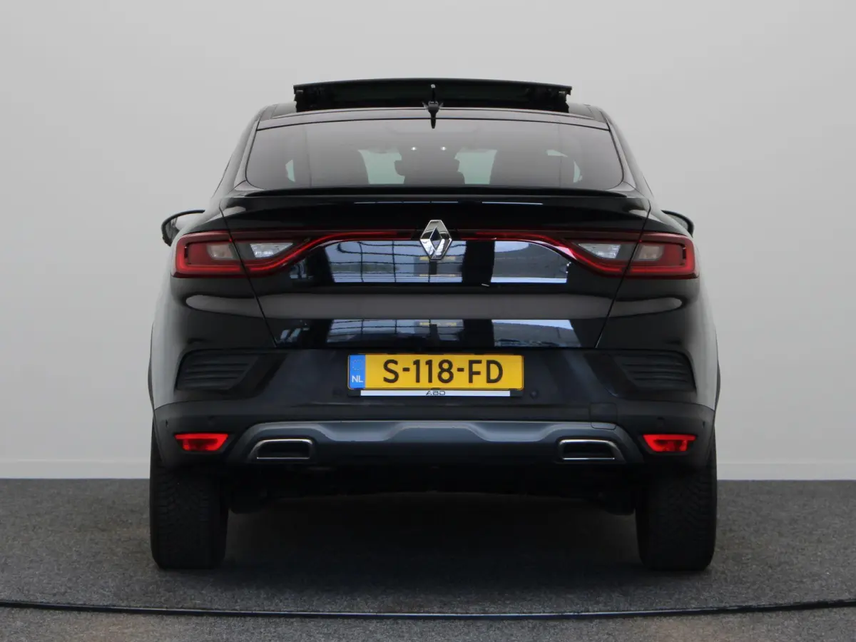 mild hybrid 160 R.S. line | Schuif\kanteldak | Stoel-stuur verwarming | Achteruitrijcamera | Adaptieve cruise control |