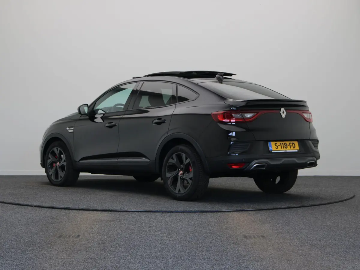 mild hybrid 160 R.S. line | Schuif\kanteldak | Stoel-stuur verwarming | Achteruitrijcamera | Adaptieve cruise control |