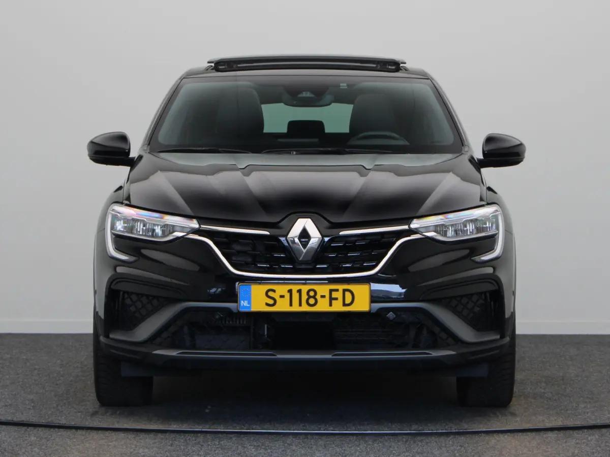 mild hybrid 160 R.S. line | Schuif\kanteldak | Stoel-stuur verwarming | Achteruitrijcamera | Adaptieve cruise control |