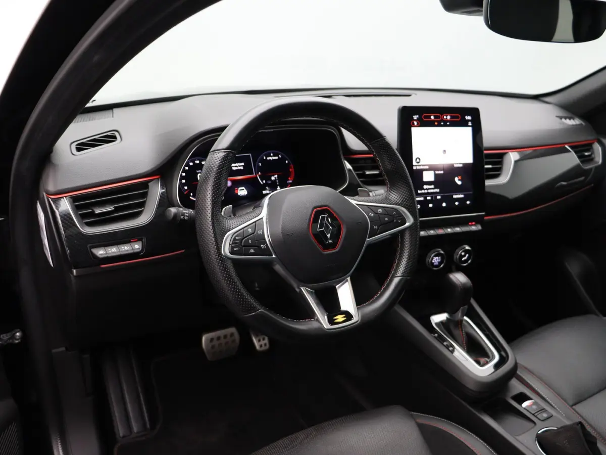 mild hybrid 160 R.S. line | Schuif\kanteldak | Stoel-stuur verwarming | Achteruitrijcamera | Adaptieve cruise control |