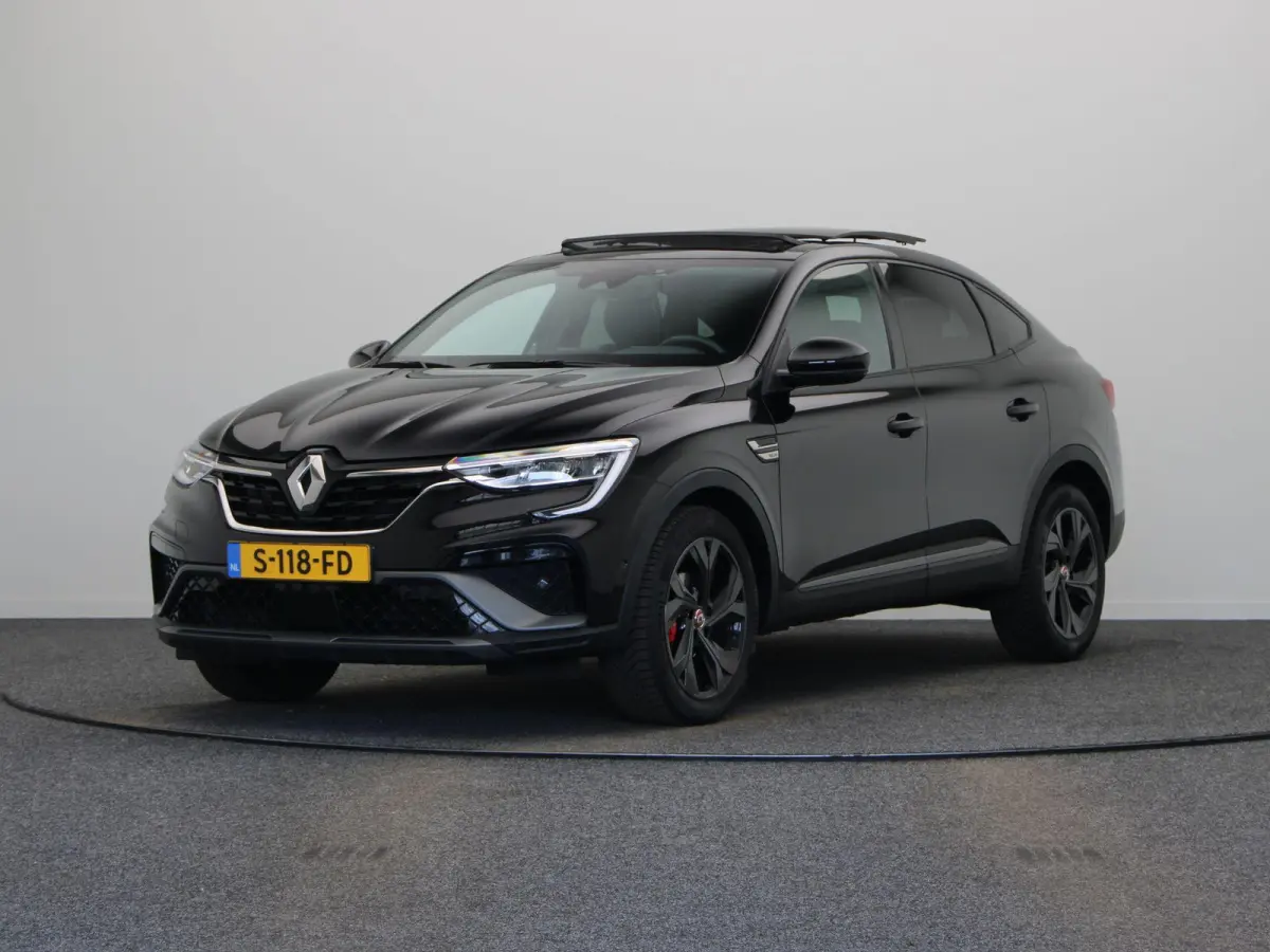 mild hybrid 160 R.S. line | Schuif\kanteldak | Stoel-stuur verwarming | Achteruitrijcamera | Adaptieve cruise control |