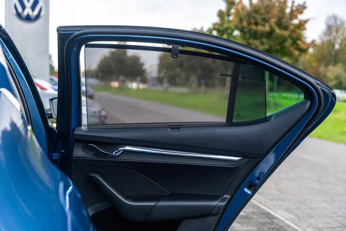 1.0 TSI 110pk Business Edition Plus | Stoelverwarming | Elektrische Achterklep | Camera | Adaptief Cruise Control | Navigatie