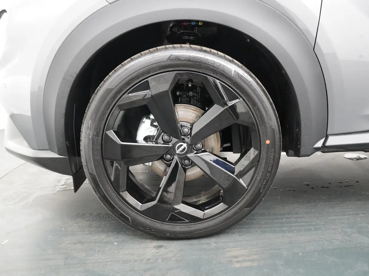 1.6 Hybrid Tekna | €6.000 Voorraadkorting | Lederen Bekl. | BOSE Audio | Stoel-, Stuur- & Voorruitverw. |