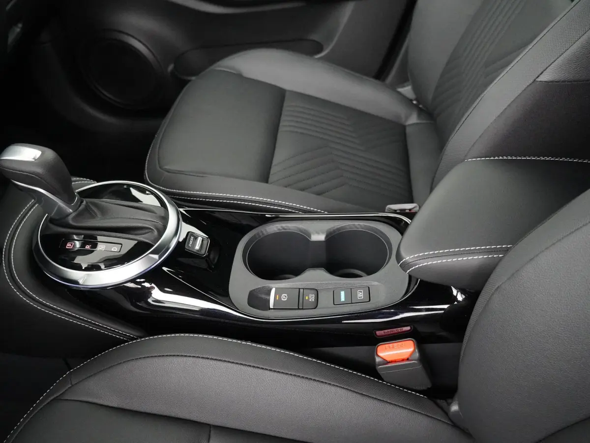 1.6 Hybrid Tekna | €6.000 Voorraadkorting | Lederen Bekl. | BOSE Audio | Stoel-, Stuur- & Voorruitverw. |