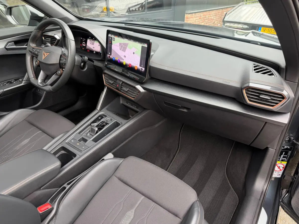 1.4 e-Hybrid VZ Performance Pano/Carplay/Sfeerverlichting