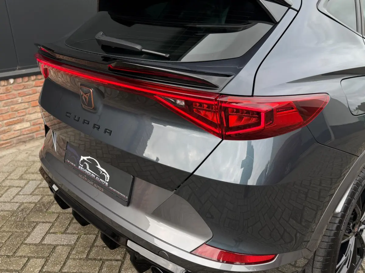 1.4 e-Hybrid VZ Performance Pano/Carplay/Sfeerverlichting
