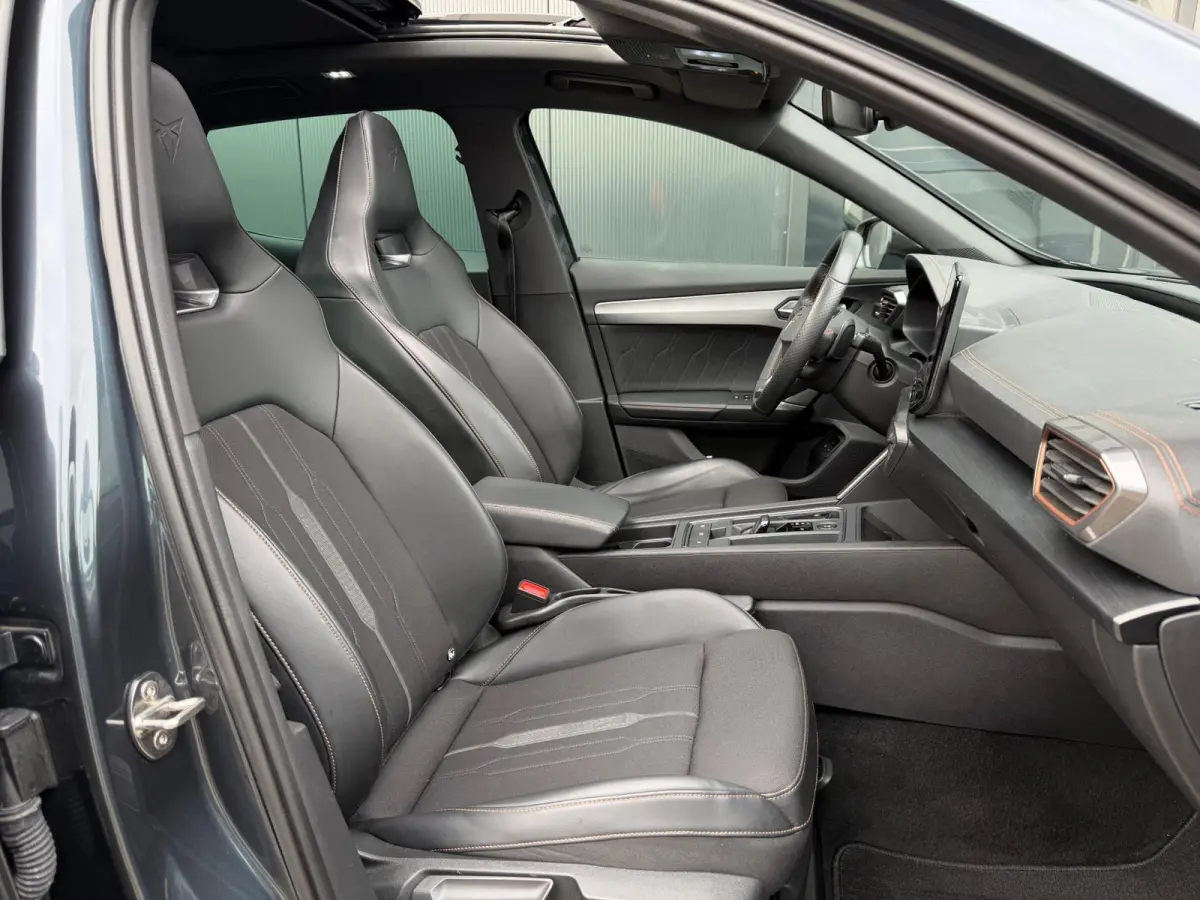 1.4 e-Hybrid VZ Performance Pano/Carplay/Sfeerverlichting