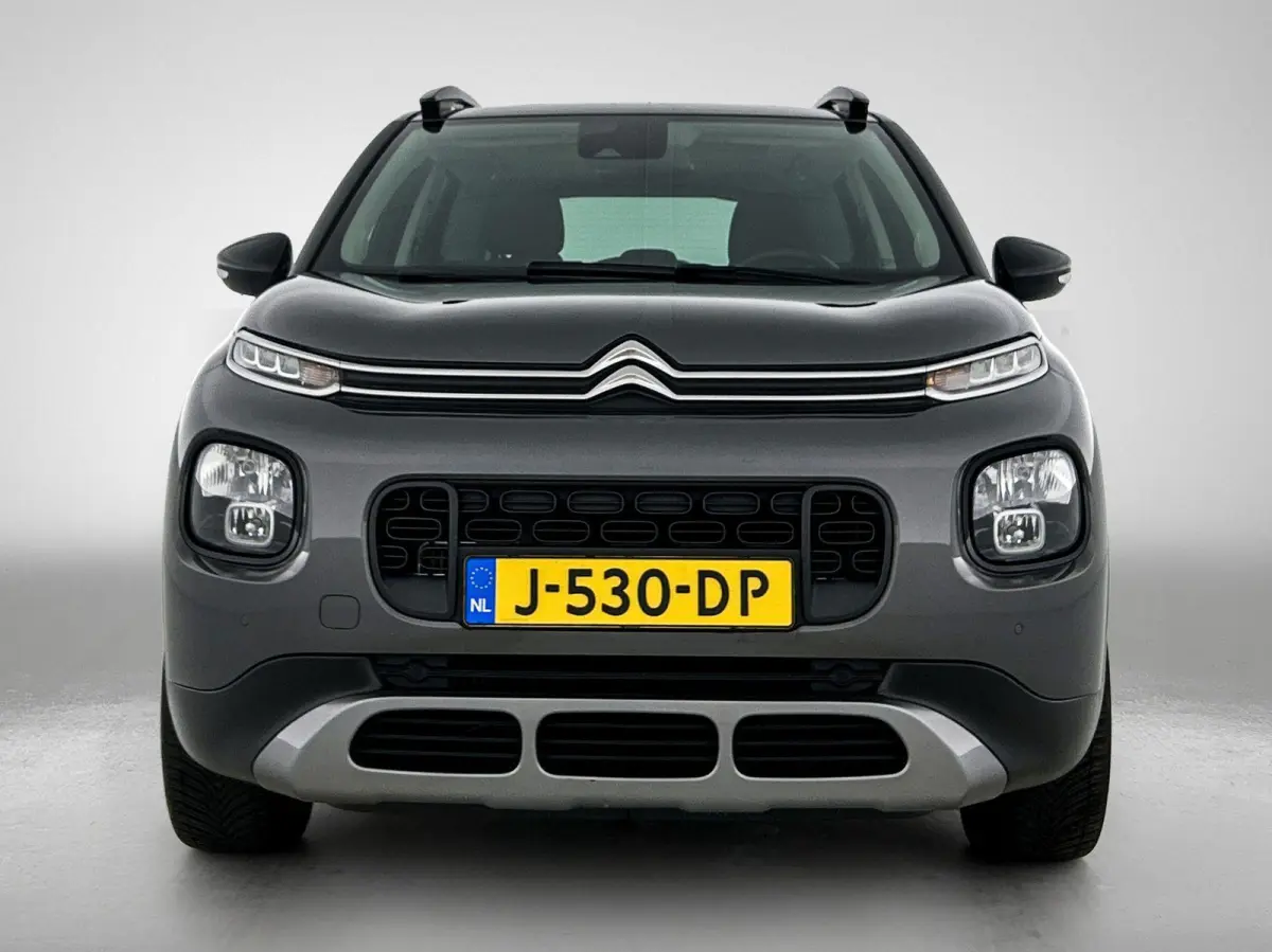SUV Shine 110pk Automaat | Navigatie | Panoramisch schuif-kanteldak | Achteruitrijcamera | Climate Control | Cruise Control | Parkeersensoren v+a | Apple Carplay / Android Auto | Bluetooth |