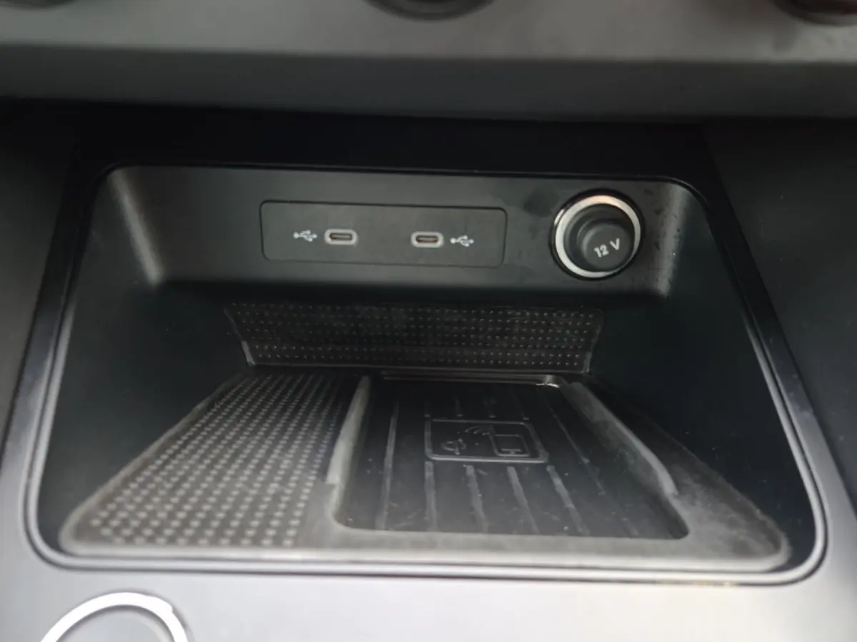 1.5 TSI Style Business Intense Apple Carplay/Android Auto / Cruise control / DAB / Keyless start / Volledig digitaal instrumentenpaneel