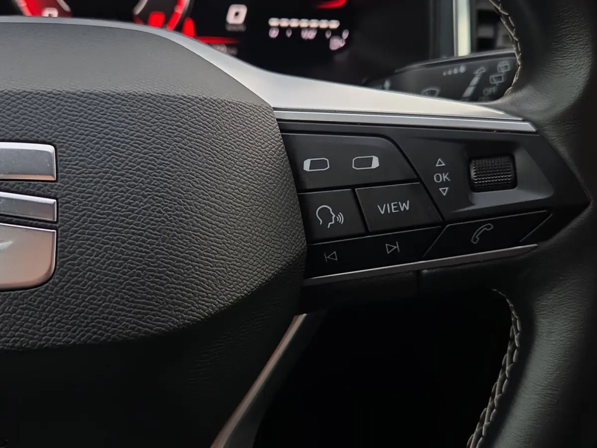 1.5 TSI Style Business Intense Apple Carplay/Android Auto / Cruise control / DAB / Keyless start / Volledig digitaal instrumentenpaneel