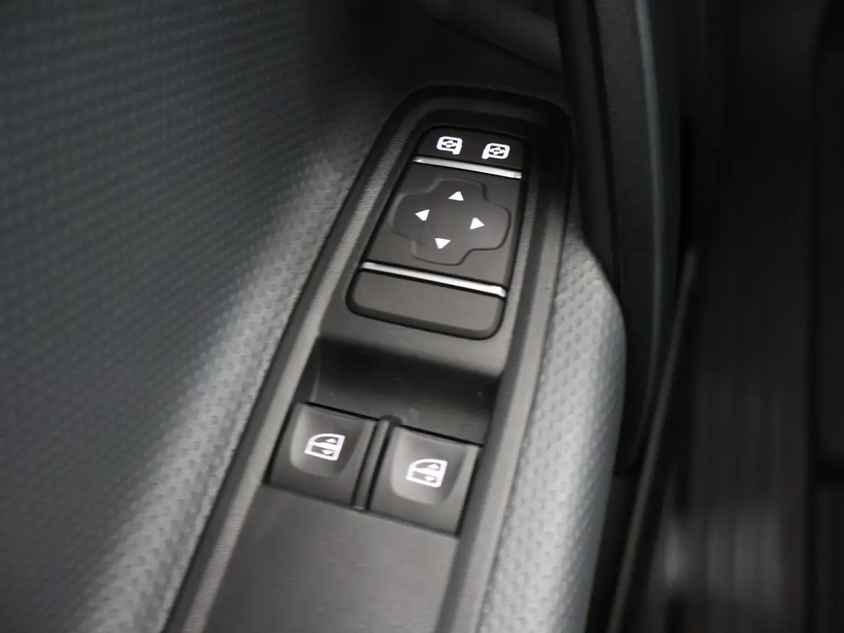 112 GB L2 51kWh | Achteruitrijcamera | Cruise Control | Climate Control | Airco | AC laden 22 kW / DC laden 75 kW |