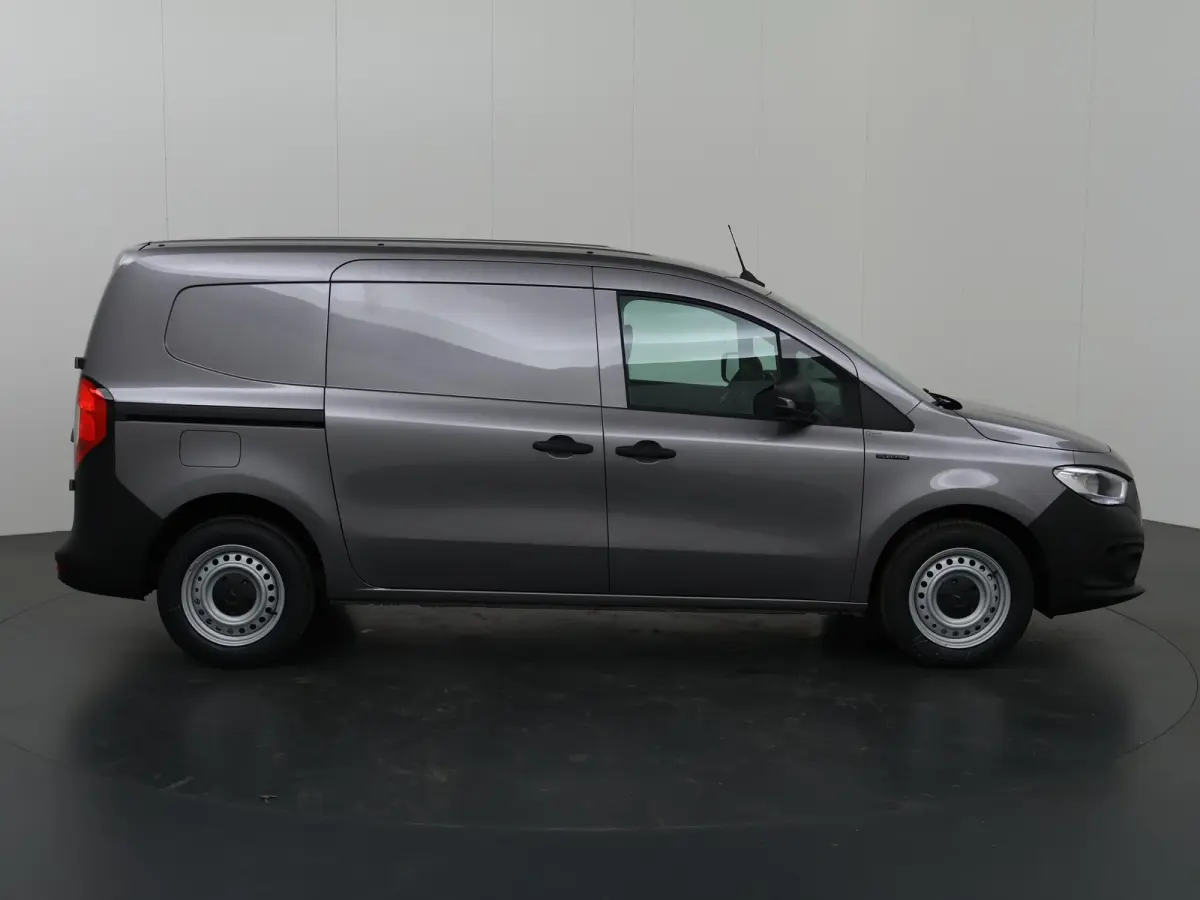 112 GB L2 51kWh | Achteruitrijcamera | Cruise Control | Climate Control | Airco | AC laden 22 kW / DC laden 75 kW |