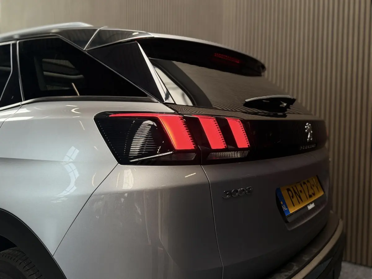 1.2 PureTech Allure | Automaat | Camera | Keyless | Carplay