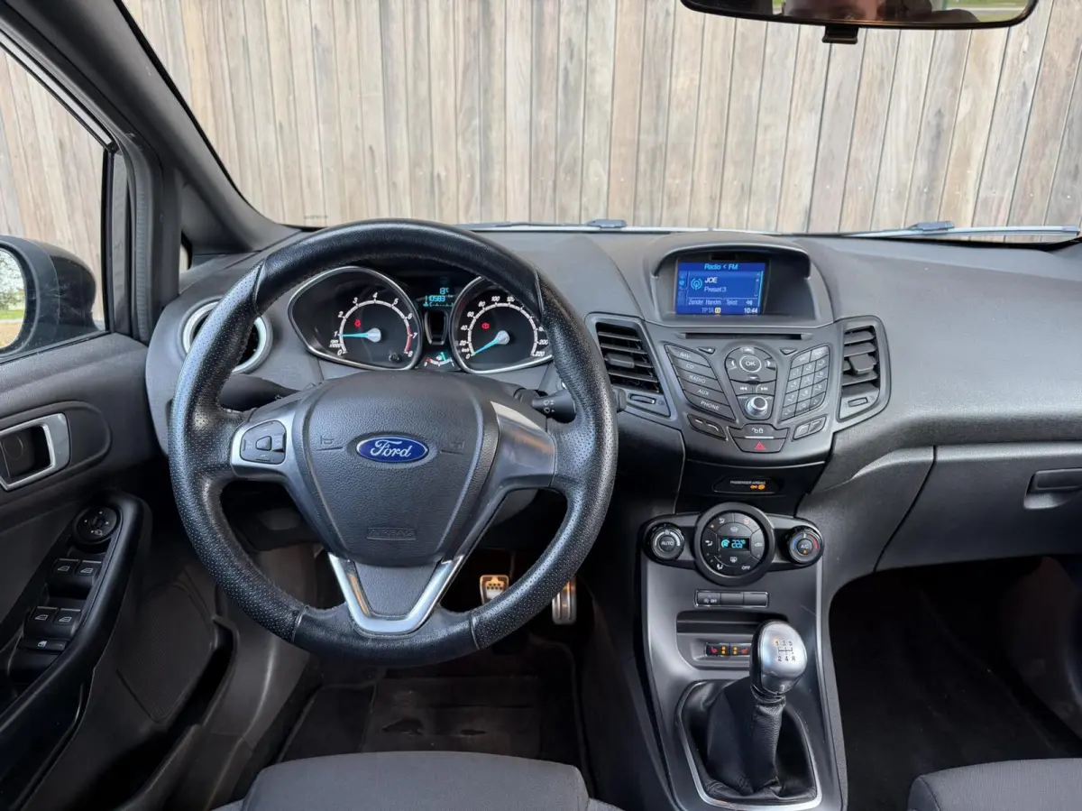 1.0 EcoBoost ST - Line 140pk | Stoel/stuurverwarming | Leuke uitvoering!