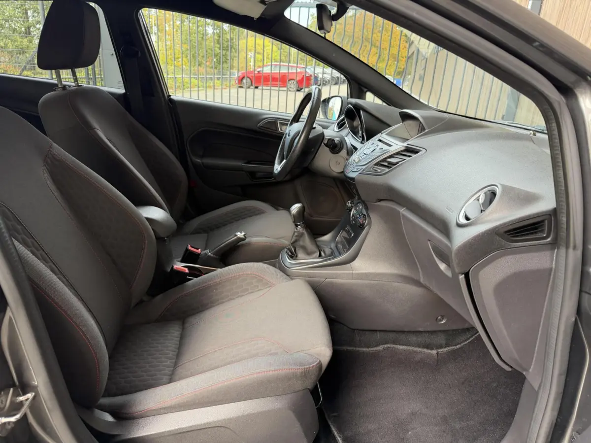 1.0 EcoBoost ST - Line 140pk | Stoel/stuurverwarming | Leuke uitvoering!