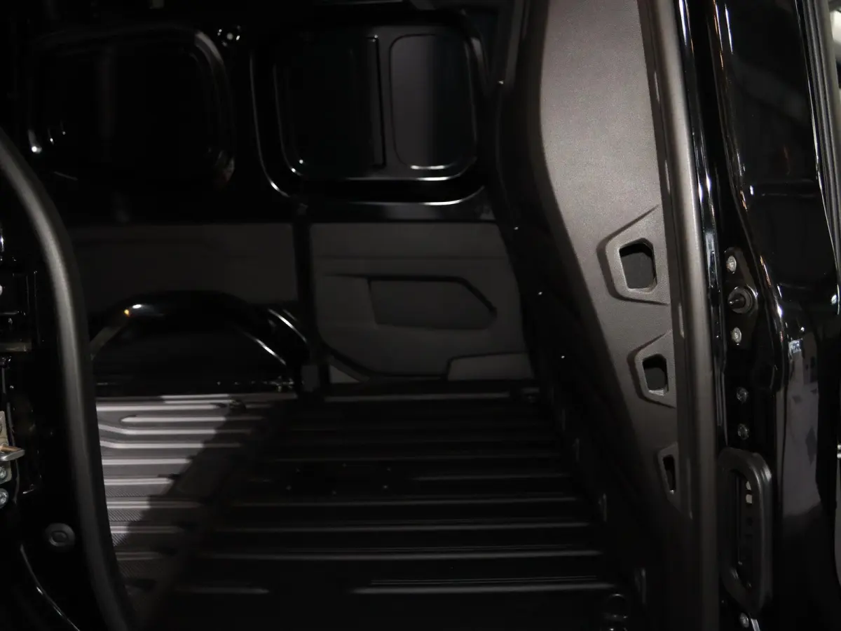112 Pro L1 51 kWh NAVIGATIE | ACHTERUITRIJCAMERA | CLIMATE CONTROL | CRUISE CONTROL | AC LADEN 22 kWh | DC LADEN 75 kWh | PARKEERSENSOREN