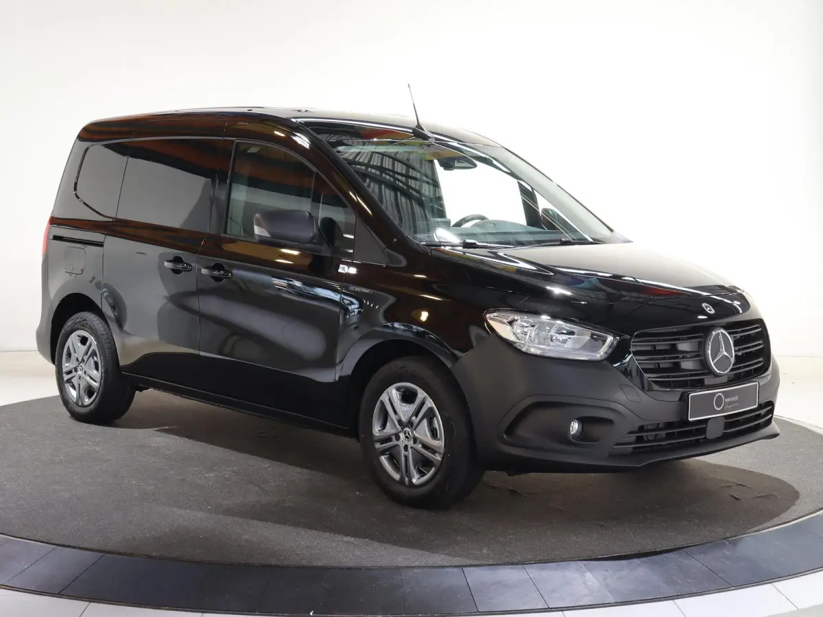 112 Pro L1 51 kWh NAVIGATIE | ACHTERUITRIJCAMERA | CLIMATE CONTROL | CRUISE CONTROL | AC LADEN 22 kWh | DC LADEN 75 kWh | PARKEERSENSOREN