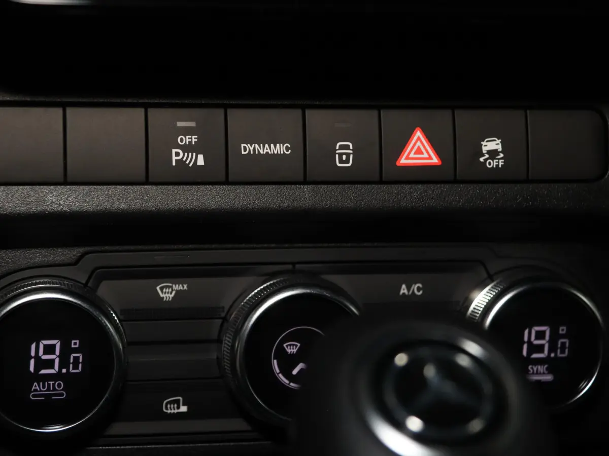 112 Pro L1 51 kWh NAVIGATIE | ACHTERUITRIJCAMERA | CLIMATE CONTROL | CRUISE CONTROL | AC LADEN 22 kWh | DC LADEN 75 kWh | PARKEERSENSOREN