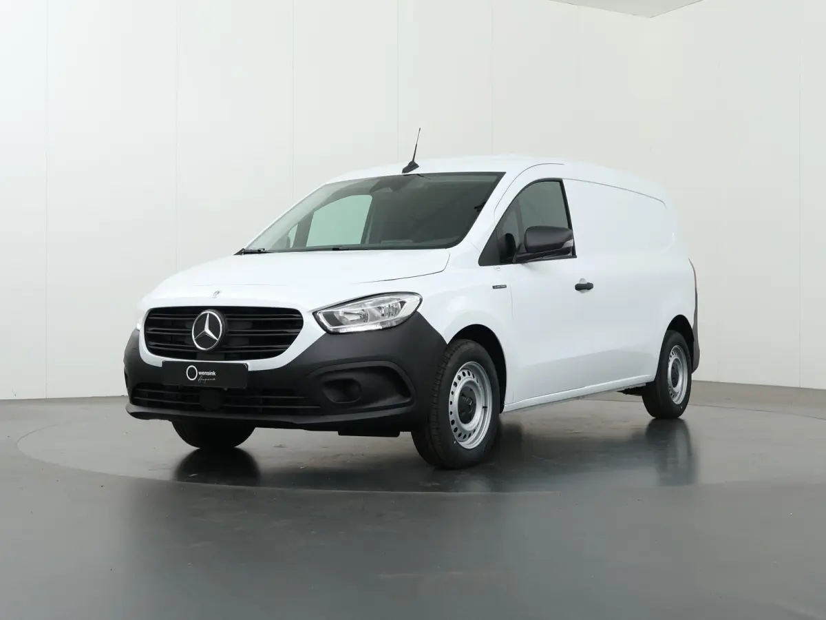 112 Base L2 51 kWh | Achteruitrijcamera | Climate Control | Cruise Control | Airco | Snelladen 75KW
