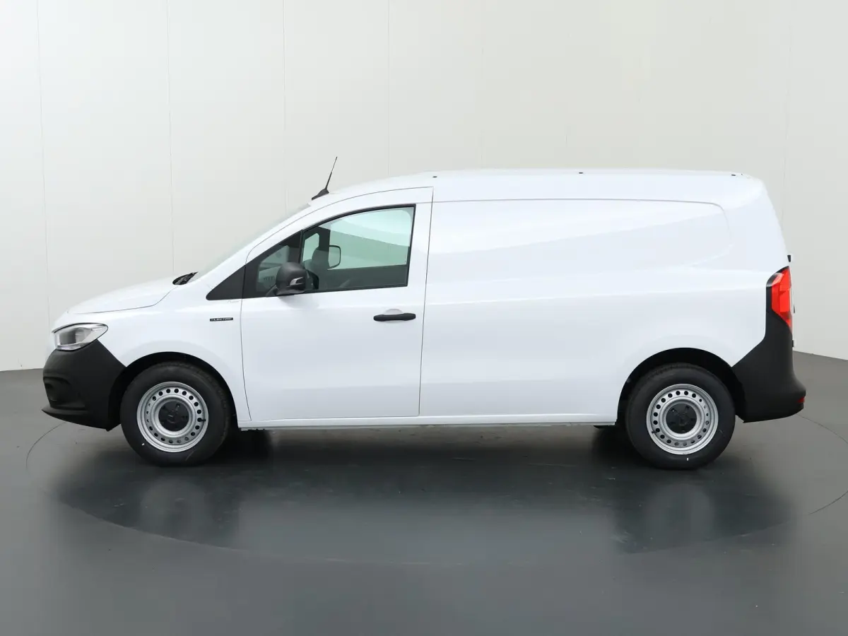 112 Base L2 51 kWh | Achteruitrijcamera | Climate Control | Cruise Control | Airco | Snelladen 75KW