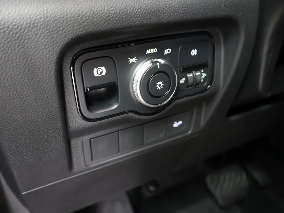 112 Base L2 51 kWh | Achteruitrijcamera | Climate Control | Cruise Control | Airco | Snelladen 75KW