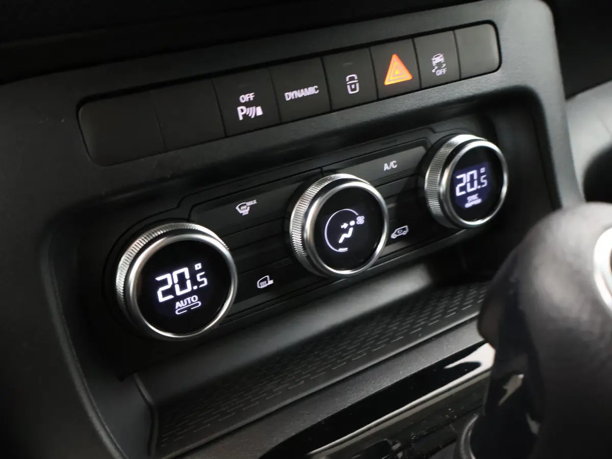 112 Base L2 51 kWh | Achteruitrijcamera | Climate Control | Cruise Control | Airco | Snelladen 75KW