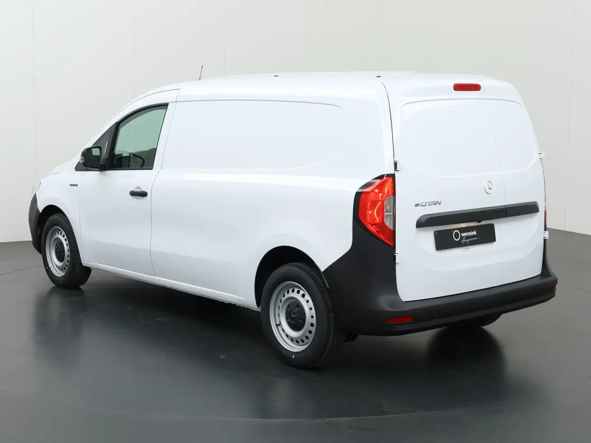 112 Base L2 51 kWh | Achteruitrijcamera | Climate Control | Cruise Control | Airco | Snelladen 75KW