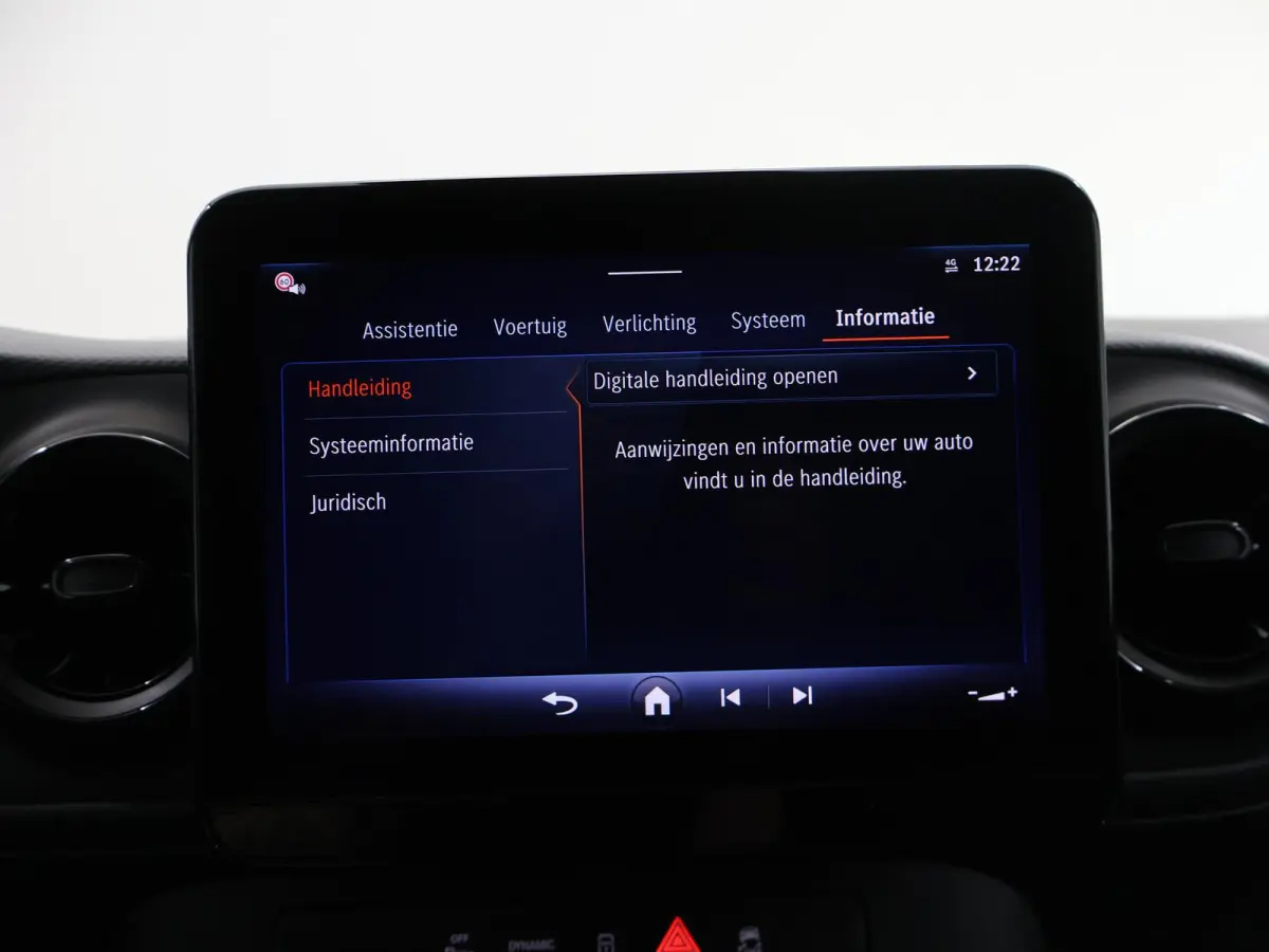 112 Base L2 51 kWh | Achteruitrijcamera | Climate Control | Cruise Control | Airco | Snelladen 75KW