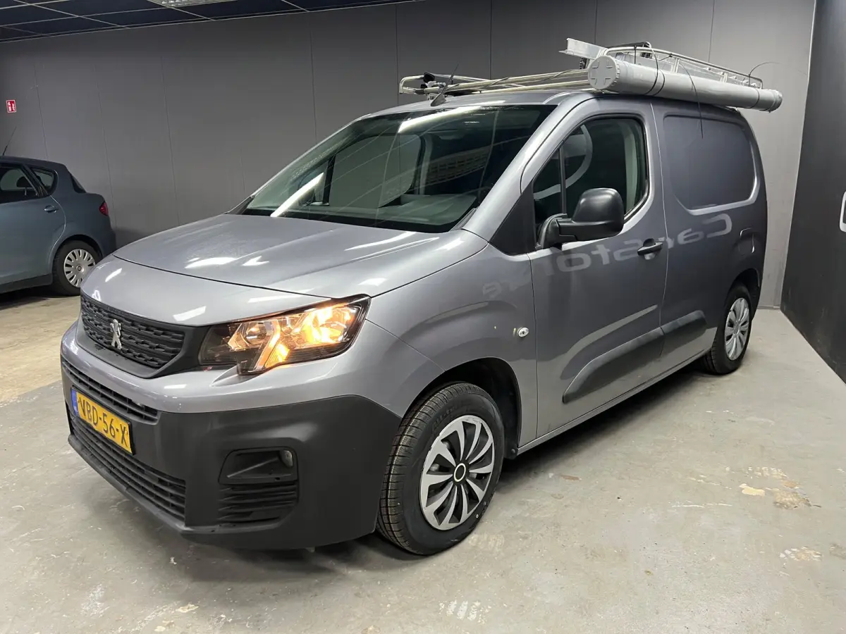 1.6 BlueHDI Premium|JBL|CarPlay|Cam|NAP|Cruise|Imperial